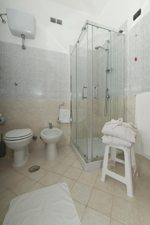 Albergo Scalzone 卡斯特沃托诺 外观 照片