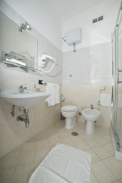 Albergo Scalzone 卡斯特沃托诺 外观 照片